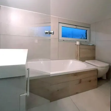 Haus Julia Direkt Am Hennesee Mitten Im Sauerland Hébergement de vacances