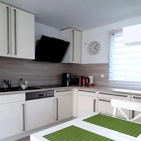 Haus Julia Direkt Am Hennesee Mitten Im Sauerland Hébergement de vacances