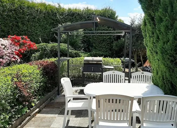 Haus Julia Direkt Am Hennesee Mitten Im Sauerland بيت للعطل *