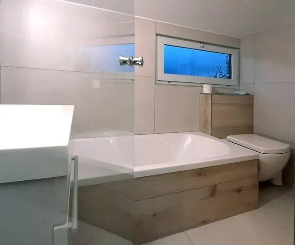 Haus Julia Direkt Am Hennesee Mitten Im Sauerland Nyaraló